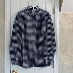 L.L. Bean Traditional Fit Cotton Navy and White Plaid Button Down Shirt. NWT